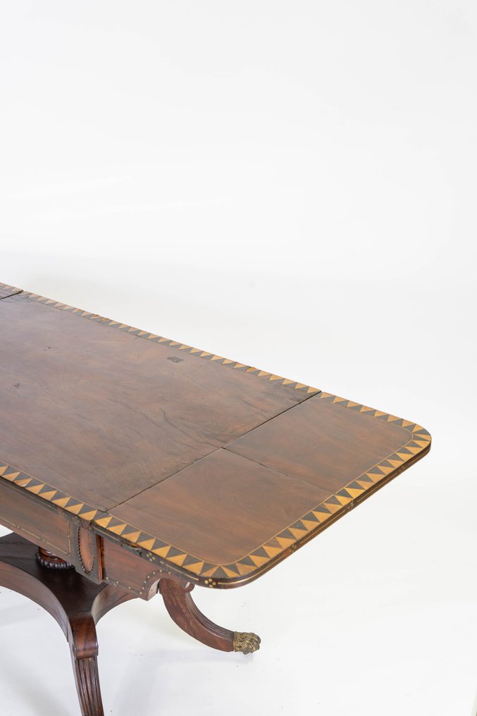 Table - Mahogany, Boxwood #3.2