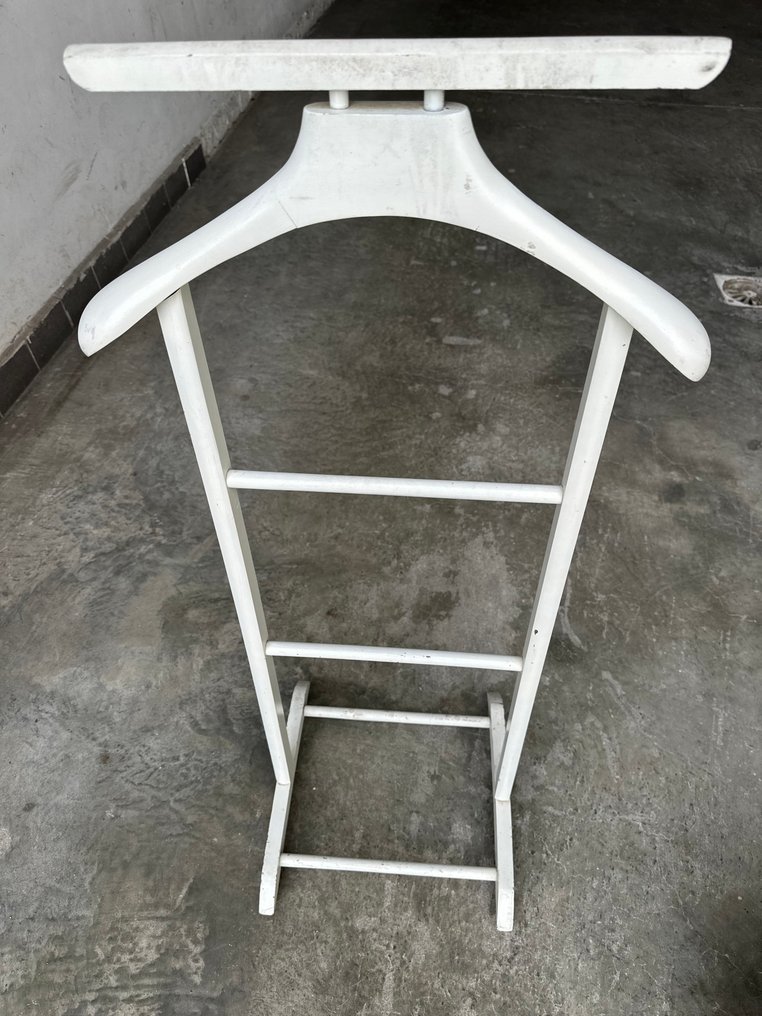 Valet - Bois - Servomuto #1.0