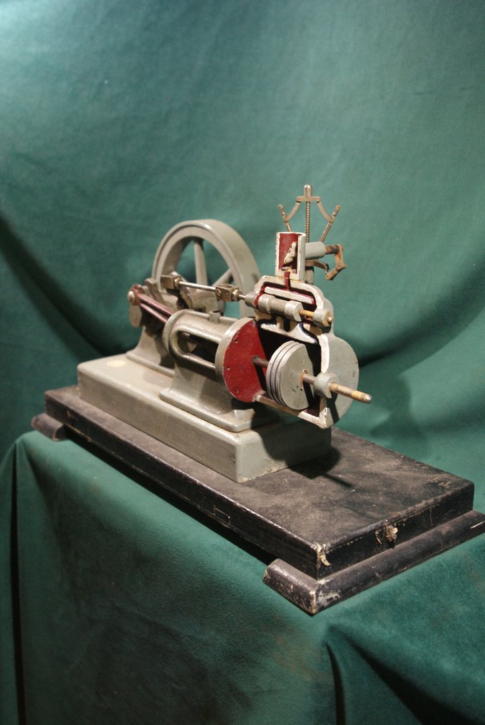 Steam engine - Cast iron - 1960-1970 - Stationary Steam Engine, Mounted - Similar To A Stuart No. 9 Mill Engine #3.2