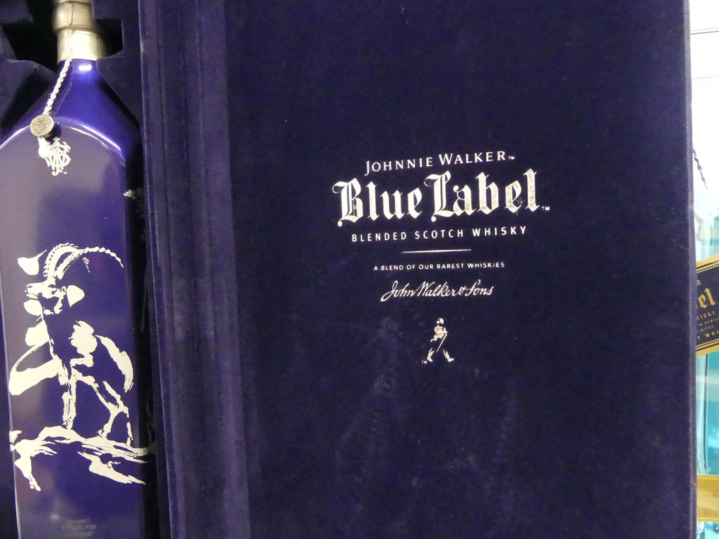 Johnnie Walker Blue Label - Celebrating Year of the Ram Limited Edition with Suitcase from China  - b. 2014  - 750ml - 4 bottles #3.2