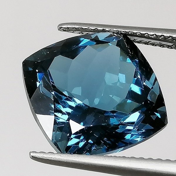 Blu Topazio  - 14.22 ct - Instituto Gemólogico Español (IGE) #1.0