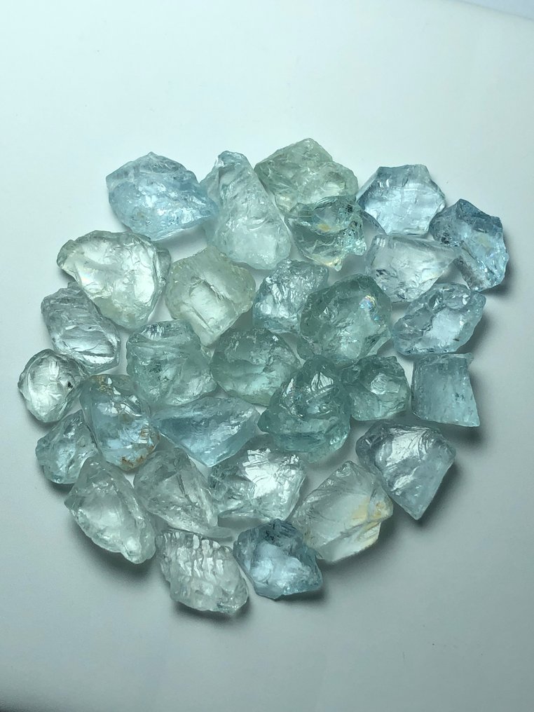 Natural Facet Rough Aquamarine Lot Rough - Height: 8 mm - Width: 6 mm- 19.99 g - (1) #1.0