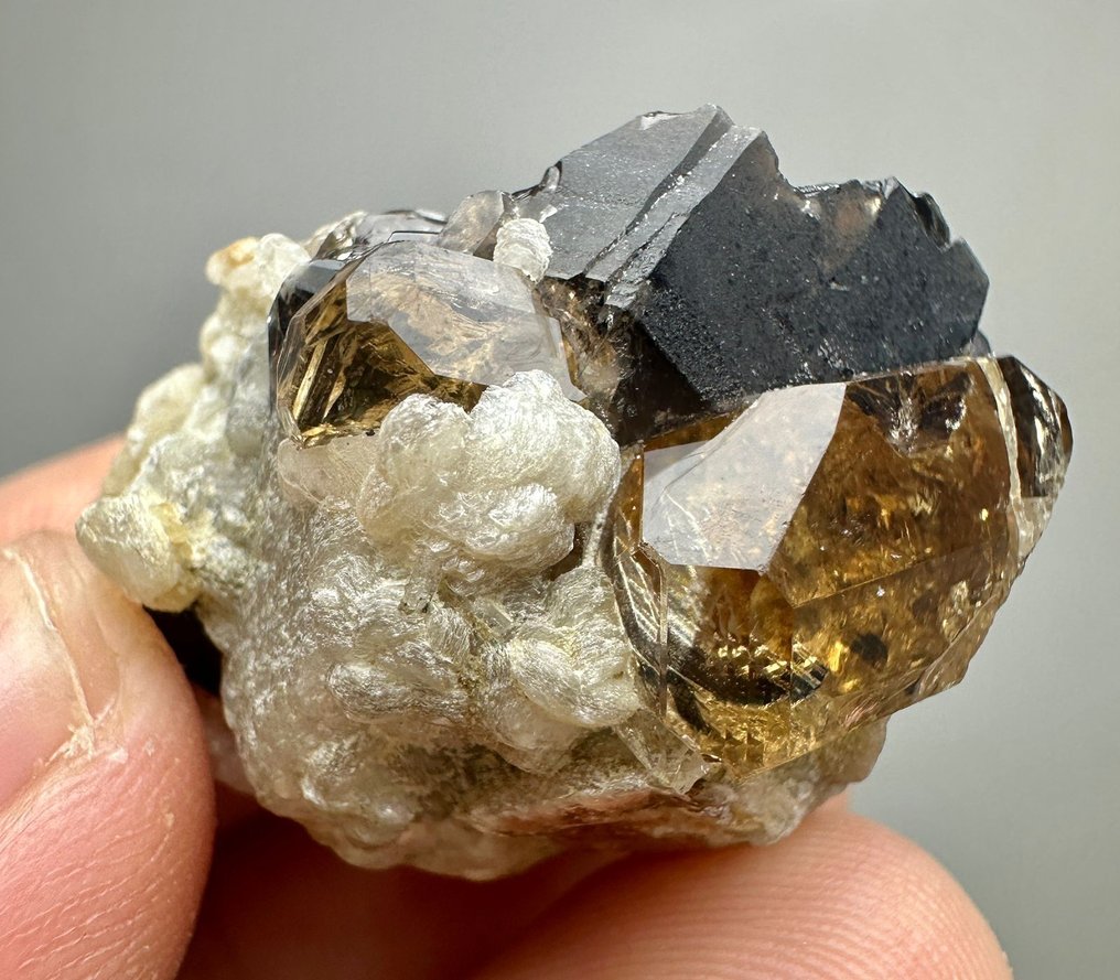 黄宝石 水晶矩晶体 - 高度: 30 mm - 宽度: 25 mm- 15.88 g - (1) #1.0