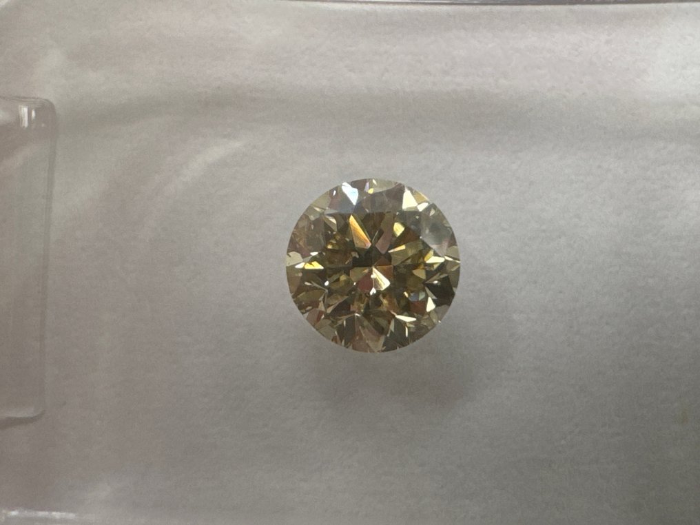 没有保留价 - 1 pcs 钻石 (天然色彩的) - 0.52 ct - 圆形 稍帶棕色的, 稍帶綠色的, 黄色 - VS2 轻微内含二级 - 国际宝石研究院(IGI) #3.2