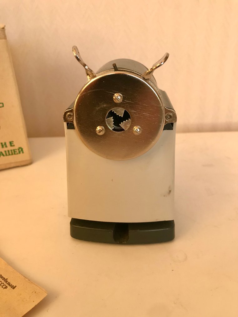 New, in packaging, vintage pencil sharpener from the Soviet Union ShPR164 - Bleistiftspitzer #2.1