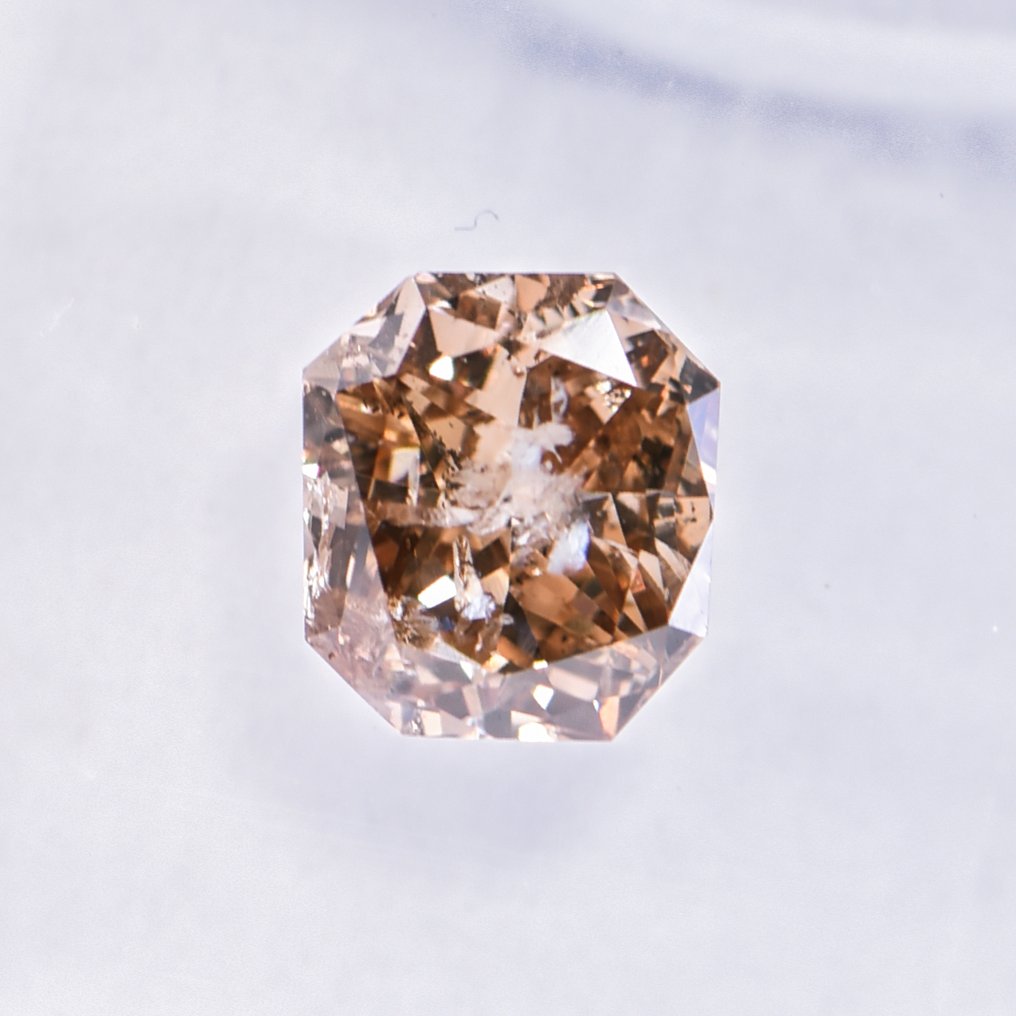 没有保留价 - 1 pcs 钻石 (天然色彩的) - 0.77 ct - 雷地恩型 - Fancy 稍帶黄色的 橙色 - I1 内含一级 - 国际宝石研究院(IGI) - VG #2.1