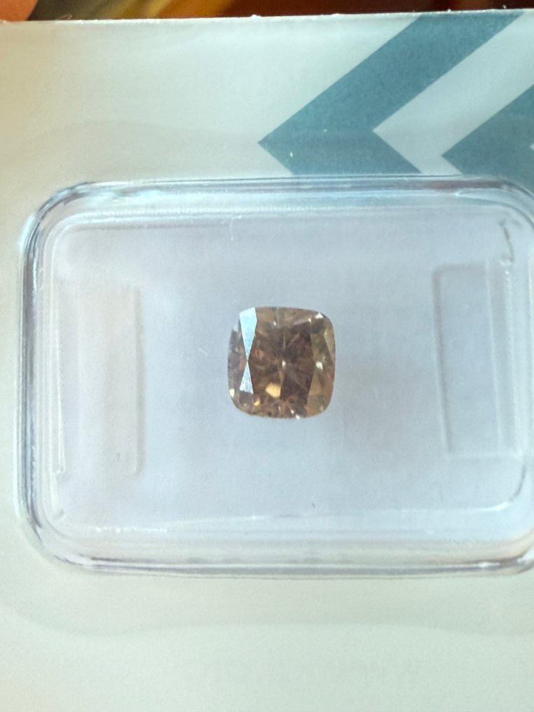 1 pcs 钻石  (天然色彩的)  - 1.04 ct - 枕形 - Fancy intense 似橙色 棕色 - VVS2 极轻微内含二级 - 国际宝石研究院（IGI） #1.0