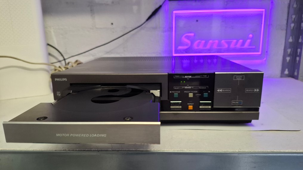 Philips - CD-104 CD player #1.0