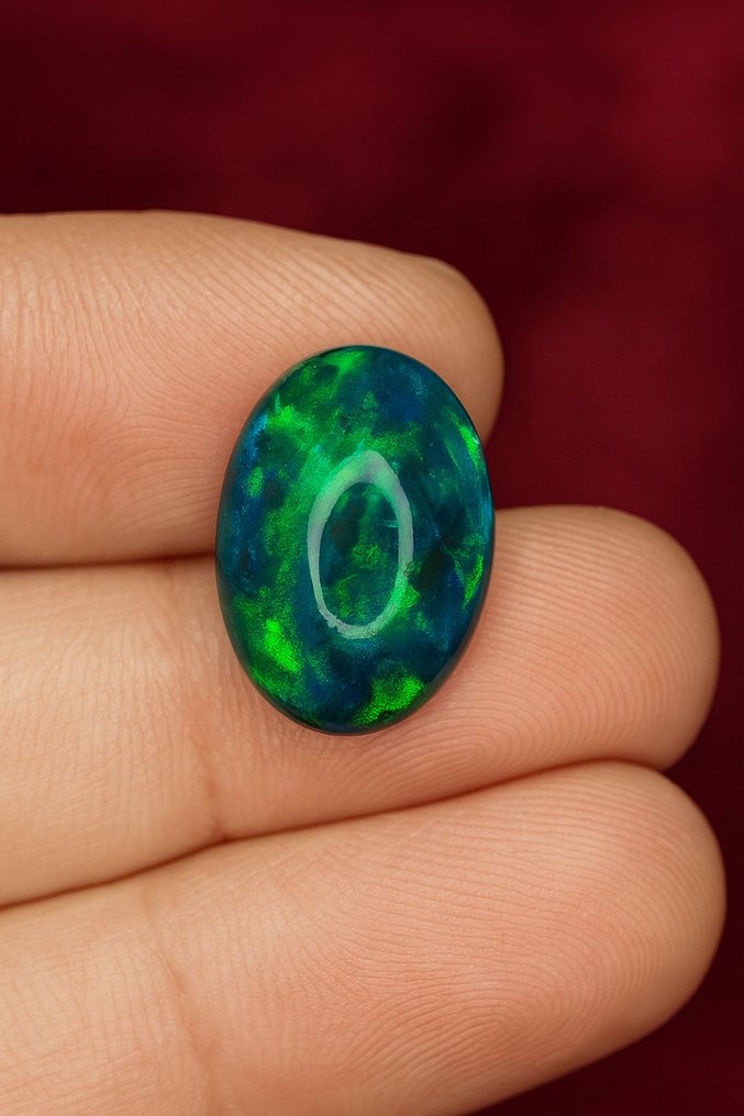 Opal Multicolored fire black 5.5 Ct- 1.1 g #1.0