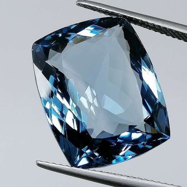 蓝色 黄宝石  - 25.90 ct - 西班牙宝石学院（IGE） #1.0