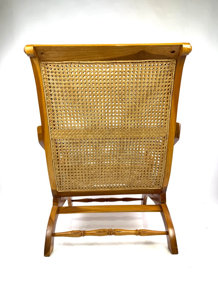 Καρέκλα - Ξύλο, Πλεκτό καλαθιού με καλάμι - Καθίσματα κατασκευασμένα από ξύλο με πλάτη και κάθισμα από πλεκτό υλικό. #4.3
