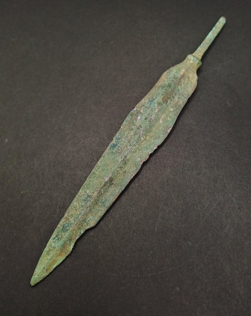 Bronze Age Bronze Narrow Arrowhead - 140 mm  (No reserve price) #3.2