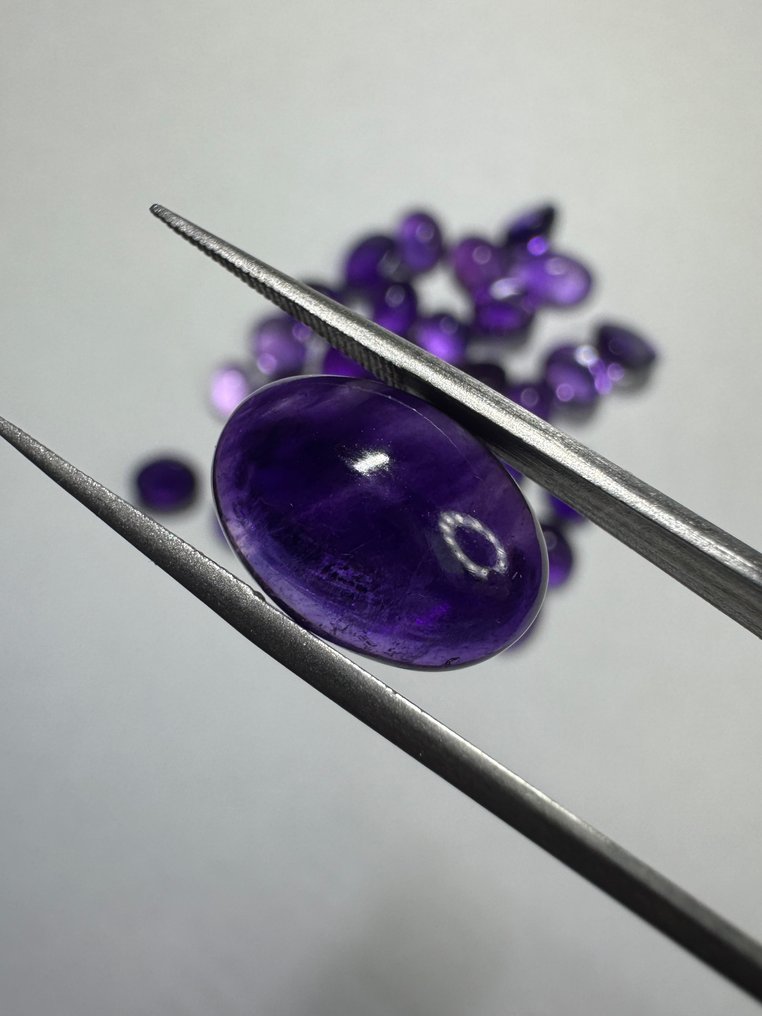 Set of 100ct of natural amethyst cabochons. Cabochons- 20 g - (32) #4.3