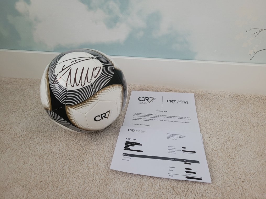 Cristiano Ronaldo. Ball signed by CR7 with certificate. #4.3