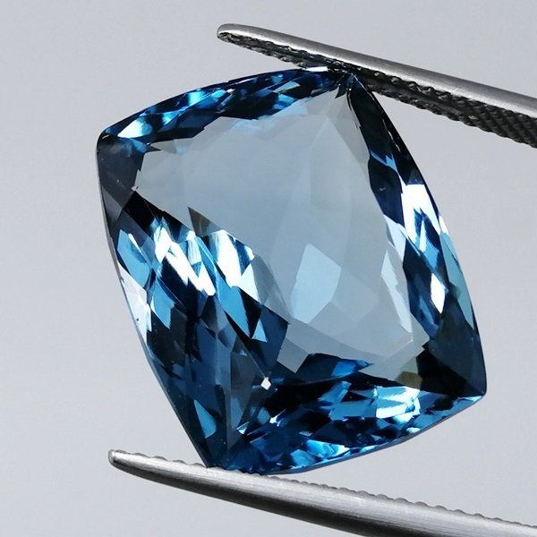 蓝色 黄宝石  - 25.90 ct - 西班牙宝石学院（IGE） #2.1