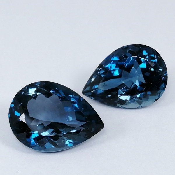 2 pcs  Blue Topaz  - 21.11 ct - Instituto Gemólogico Español (IGE) #2.1