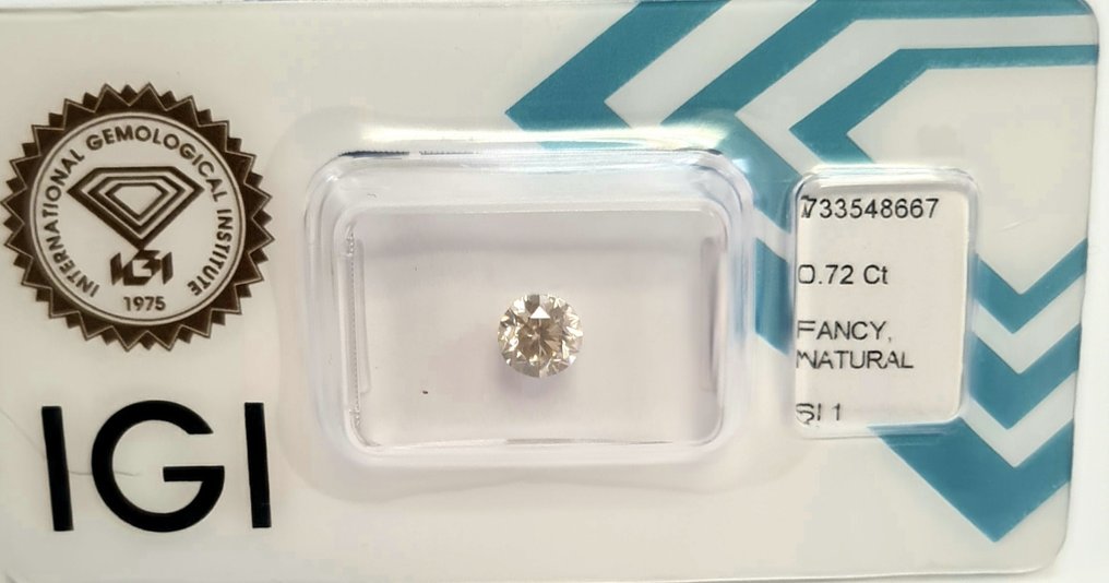 Ei pohjahintaa - 1 pcs Timantti  (Luonnonvärinen)  - 0.72 ct - Pyöreä - Fancy light Harmahtava, Vihertävä Keltainen - SI1 - Kansainvälinen gemologinen instituutti (IGI) #1.0