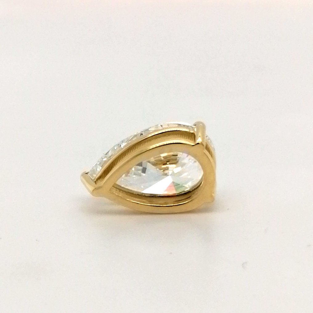 Ei pohjahintaa - Riipus - 18 kt. Keltakulta - 2.56ct. tw. Timantti (Laboratoriossa kasvatettu) #4.3