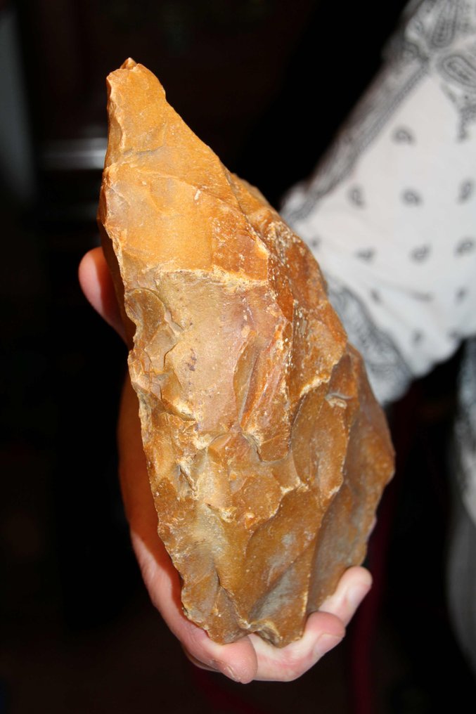 Paleolithic Flint Biface - 208 mm  (No reserve price) #3.2