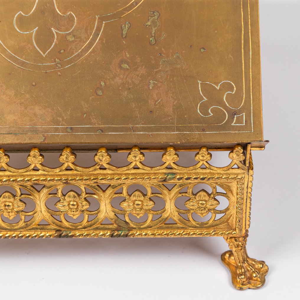 Fully gilded bronze missal stand, Neo-Gothic style. - Bronze - 1850-1900 #3.2