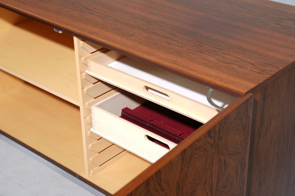 Behr - Dieter Waeckerlin - Astiakaappi - B40 - Puu #4.3