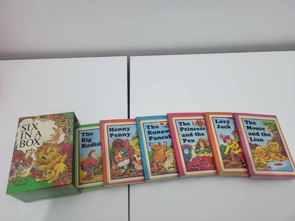 Maria Robbins, Diane Dawson - Six in a box - 1976 #3.2