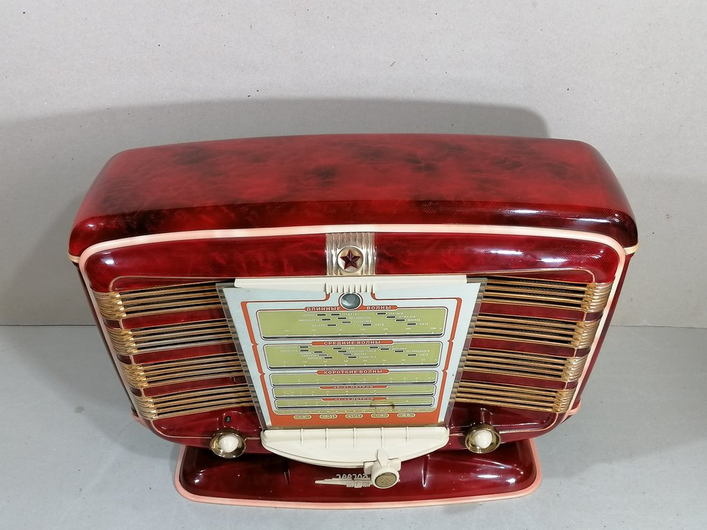 Zvezda - Red Star Röhrenradio #2.1