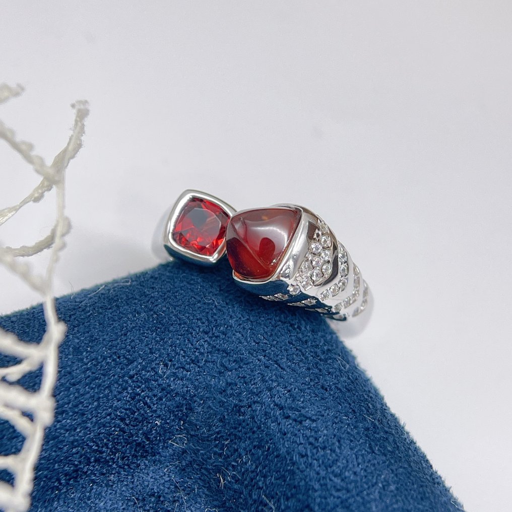 斯佩萨尔廷与玫瑰石榴石绕指戒指 两块石头，一个平衡- 5.7 g - (1) #4.3