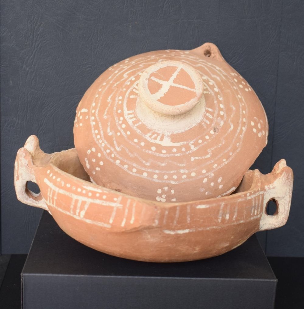 Ancienne tajine avec couvercle 25 cm berbère kabyle - Terre cuite - Maroc - Algérie - Début du XXe siècle #2.1