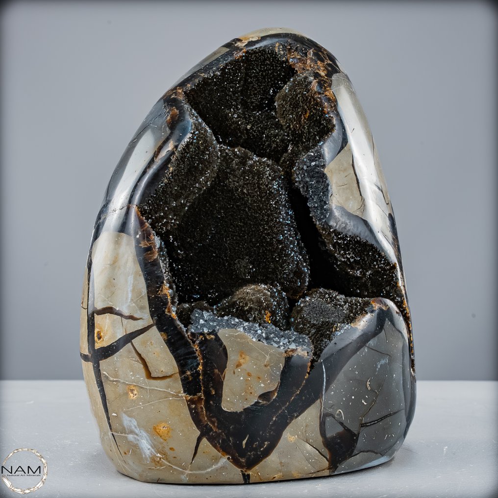 非常装饰性的七层岩石 杜鲁斯石，含方解石晶体- 3577.21 g #3.2