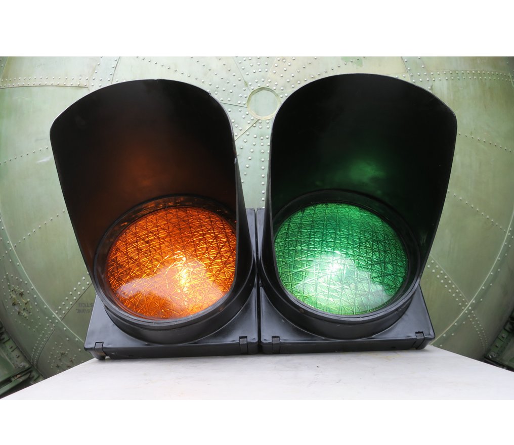 Lamp - Glass, Steel, Plastic - Traffic Light - Semaphore #1.0