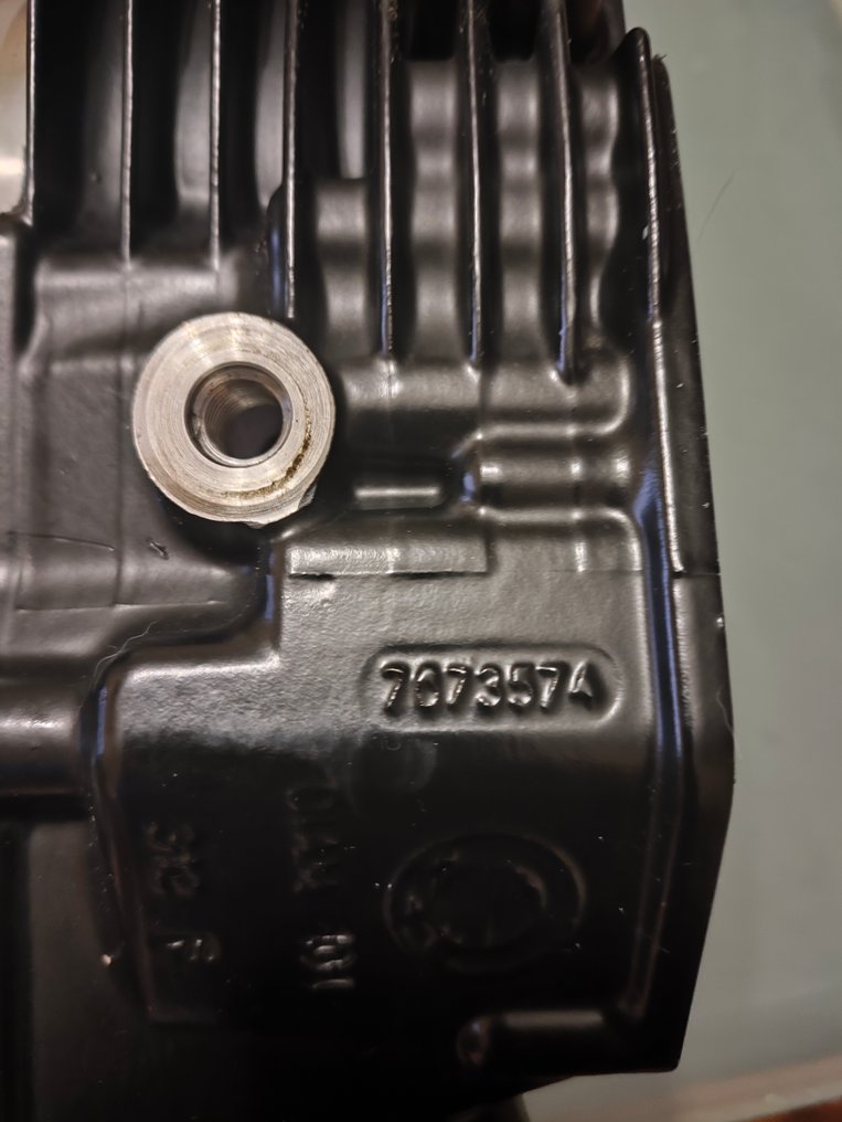 Engine parts (2) - BMW - GS 1200 - After 2000 #1.0