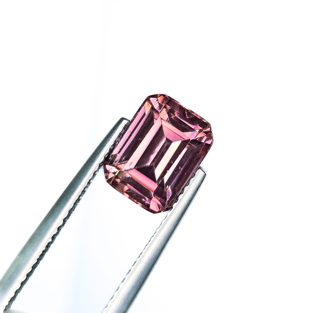 χωρίς τιμή ασφαλείας Μωβ Ζιρκόν  - 4.34 ct - International Gemological Institute (IGI) #4.3