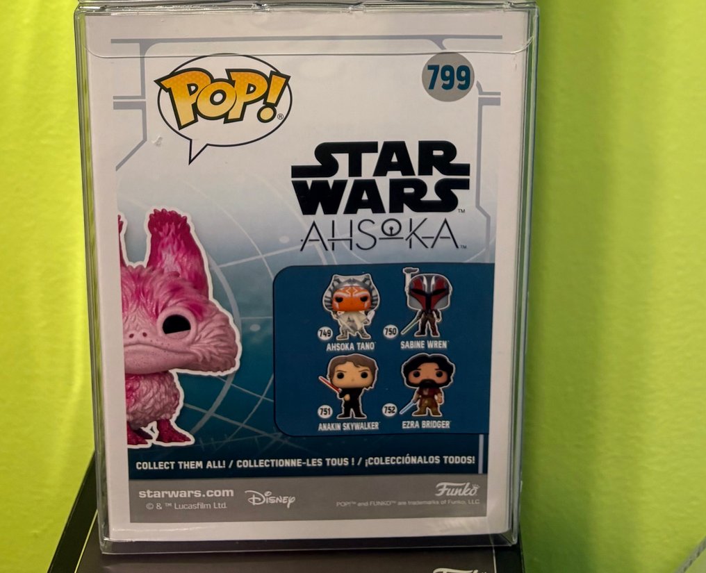 Funko  - Funko Pop Star Wars Grogu Collectors Lot – Life-Size Figure + Funko Pop + Lightsaber Lamps - 2020+ - U.S. #1.0