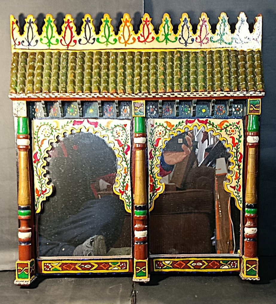 墙面镜子  - 彩色木材，玻璃 #4.3