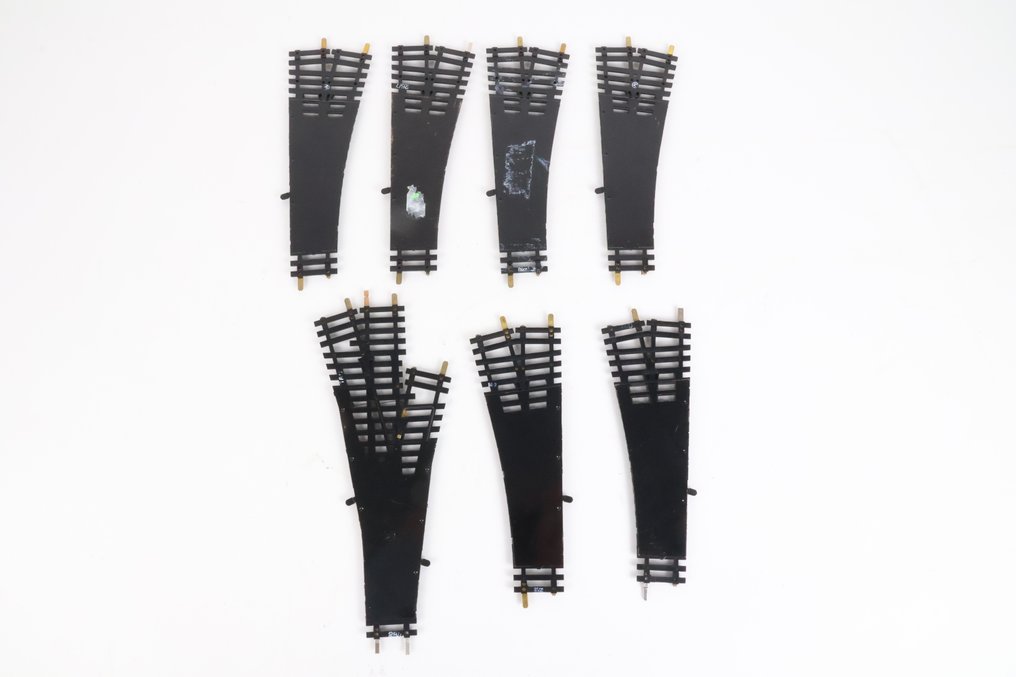 Fleischmann H0 - 6057, 6044 L / R - Model train tracks (7) - Three-way switches and straight switches. #1.0