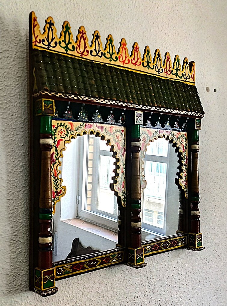 墙面镜子  - 彩色木材，玻璃 #3.2