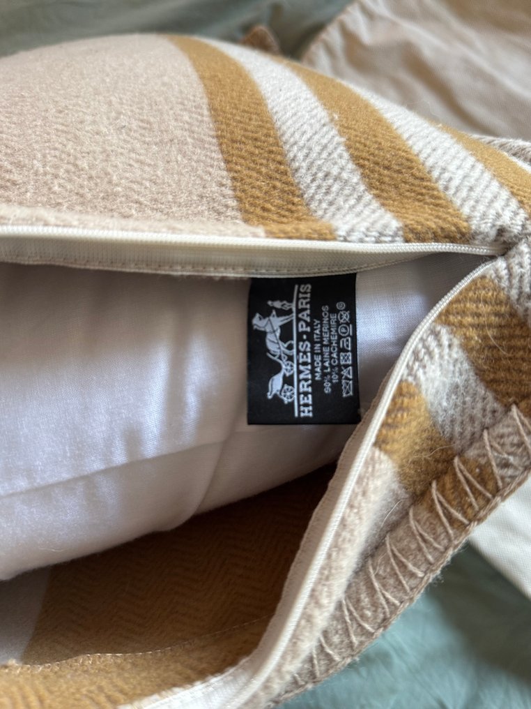 Hermès - Cushion #3.2