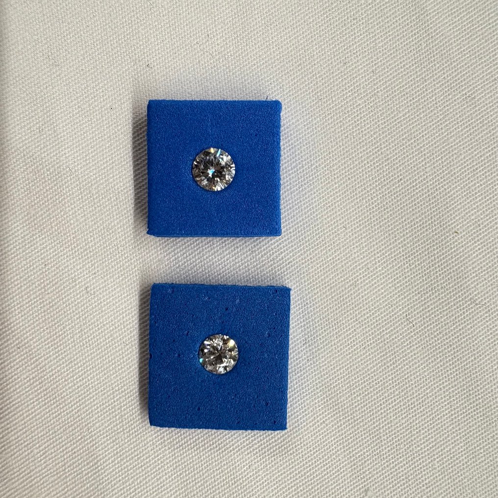 2 pcs 鑽石 (天然) - 0.80 ct - 圓形 - H(次於白色的有色鑽石) - IF - 國際寶石學院(International Gemological Institute (IGI)) #1.0