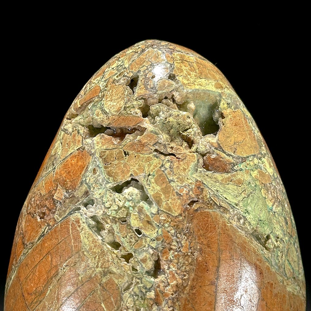 NO RESERVE PRICE - Wonderful Pair of Green Smithsonite Egg shaped and Sphere on custom stands- 2200 g - (2) #4.3