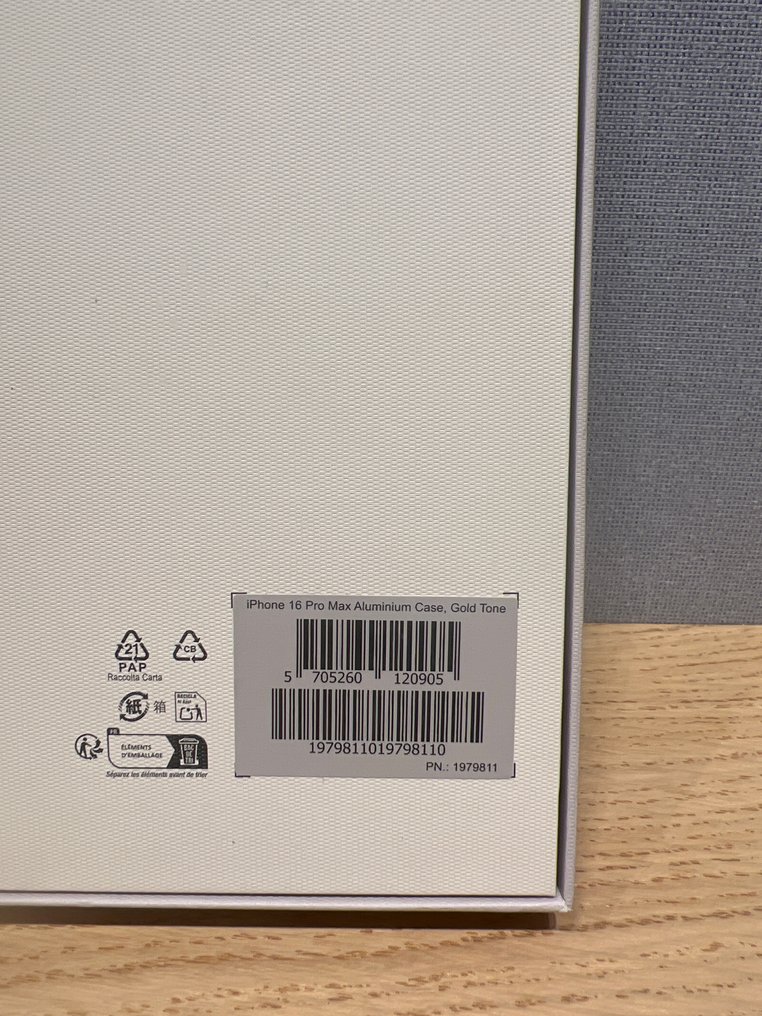 Bang & Olufsen - Θήκη αλουμινίου για iPhone 16 Pro Max σε χρυσό τόνο Ηχείο #4.3