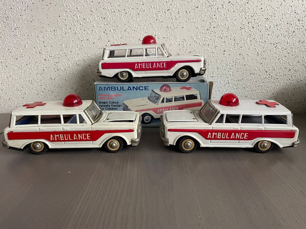 MF China - Tin toy car - Ambulance - 1960-1970 - China - auction