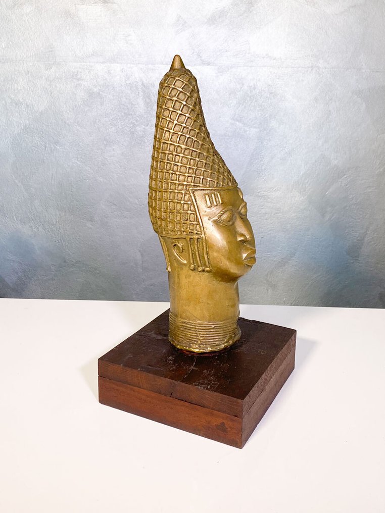 贝宁王国的伊迪亚女王青铜头雕像 - 尼日利亞 (沒有保留價) #1.0