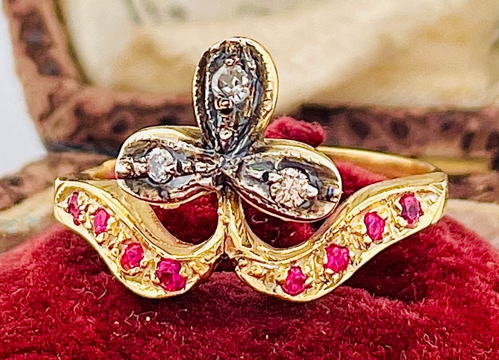 χωρίς τιμή ασφαλείας - Δαχτυλίδι - 9 kt. Κίτρινο χρυσό, Ασημί Διαμάντι (Φυσικό)  - Ρουμπίνι #2.1