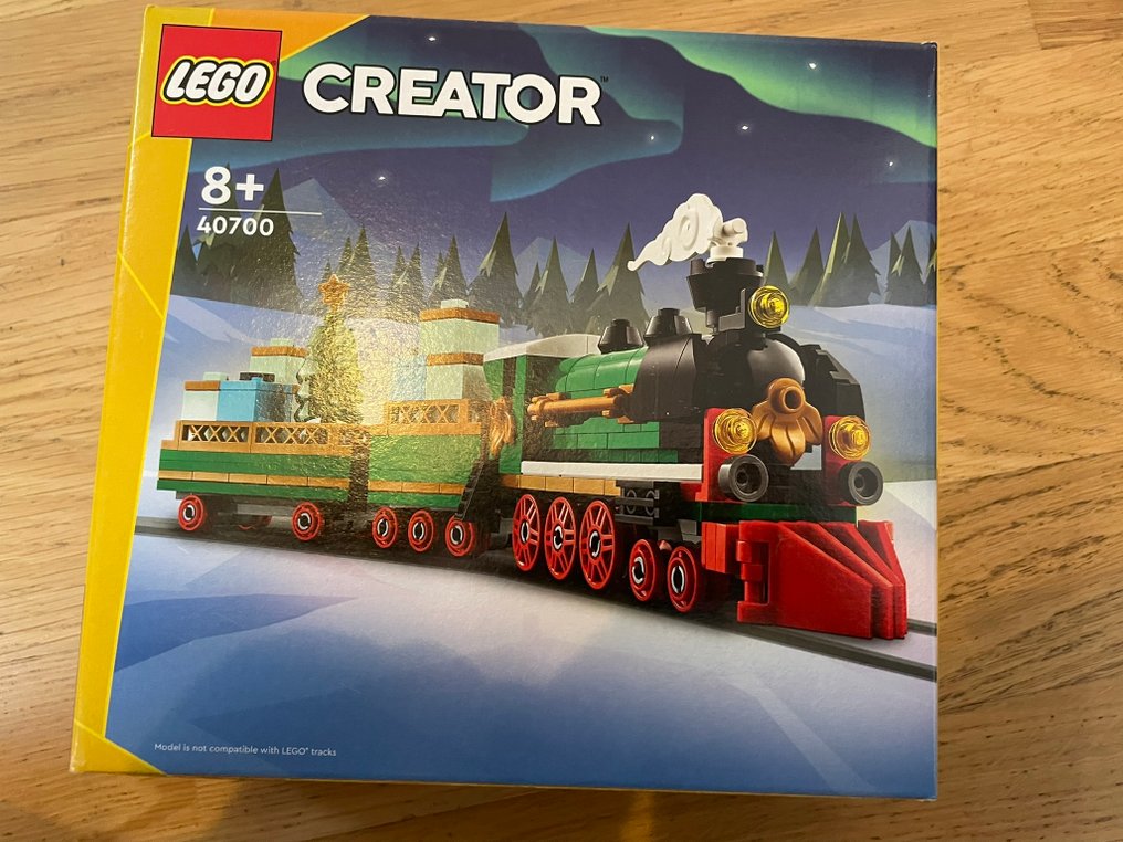LEGO Set - 40700 - Creator - Holiday Train #1.0