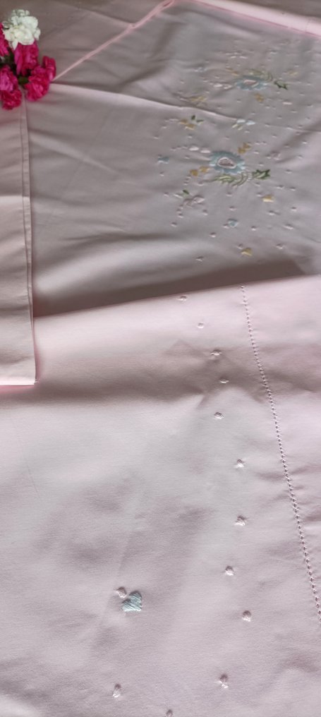 Beautiful complete bedding set with embroidered flowers and hearts in silk thread. - Bed sheet (4) - 260 cm - 200 cm #2.1