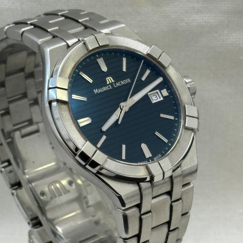 Maurice Lacroix - Aikon - AI1008-SS002-331-1 - Heren - 2020+ #3.2