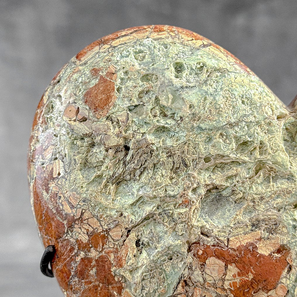 Senza prezzo di riserva - Splendida coppia di Smithsonite verde. A forma di cuore su supporti personalizzati - Altezza: 19.3 cm - Larghezza: 17.7 cm- 3200 g - (2) #4.3