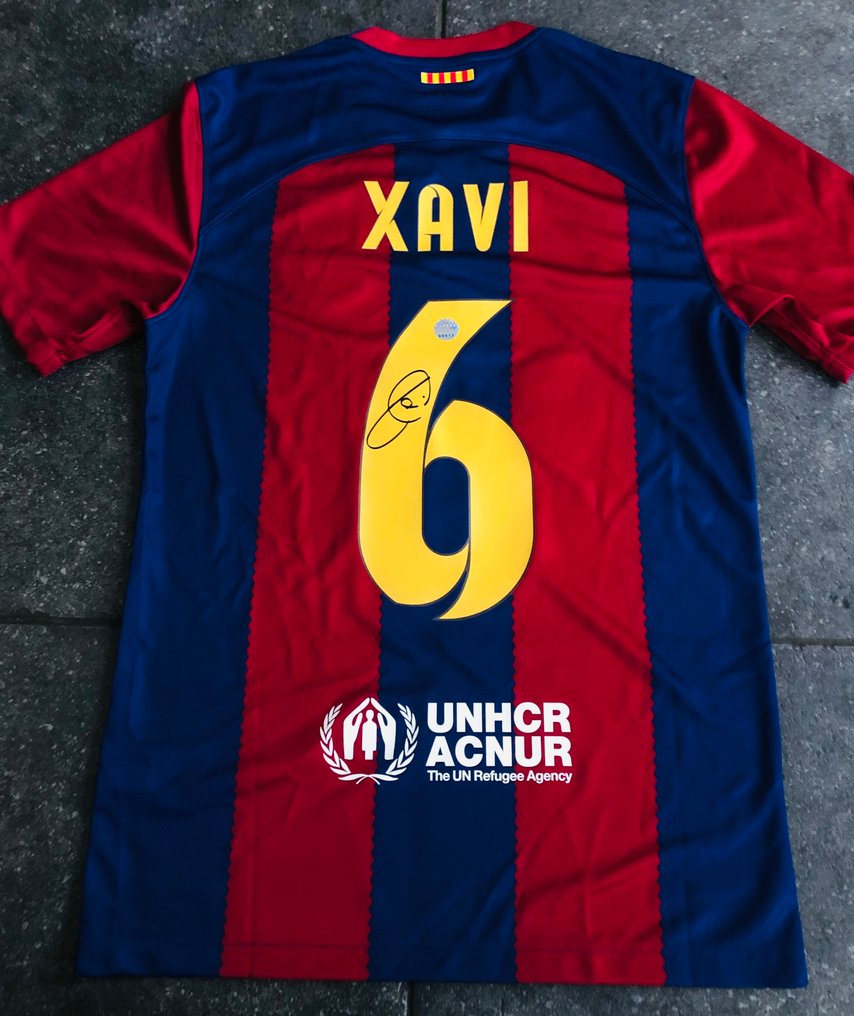 Xavi Hernandez - 签名的巴塞罗那足球衫  #1.0