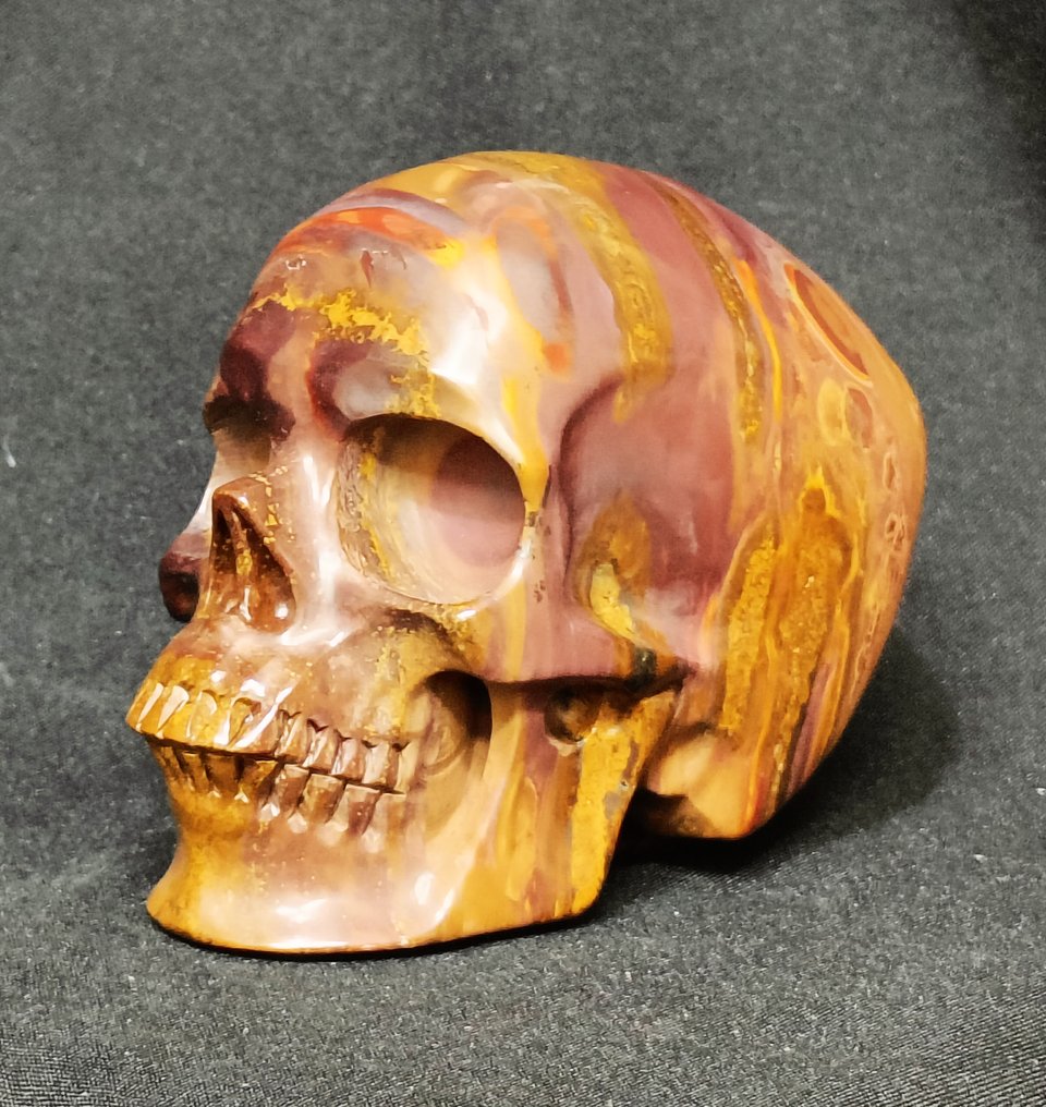 Hand-carved human skull in tiger's eye crystal (1530g) - Superrealist Series - Height: 129 mm - Width: 98 mm- 1530 g #1.0